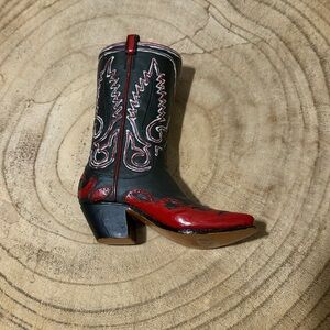 Nostalgia Western Black & Red Cowboy Book Figurine Decor